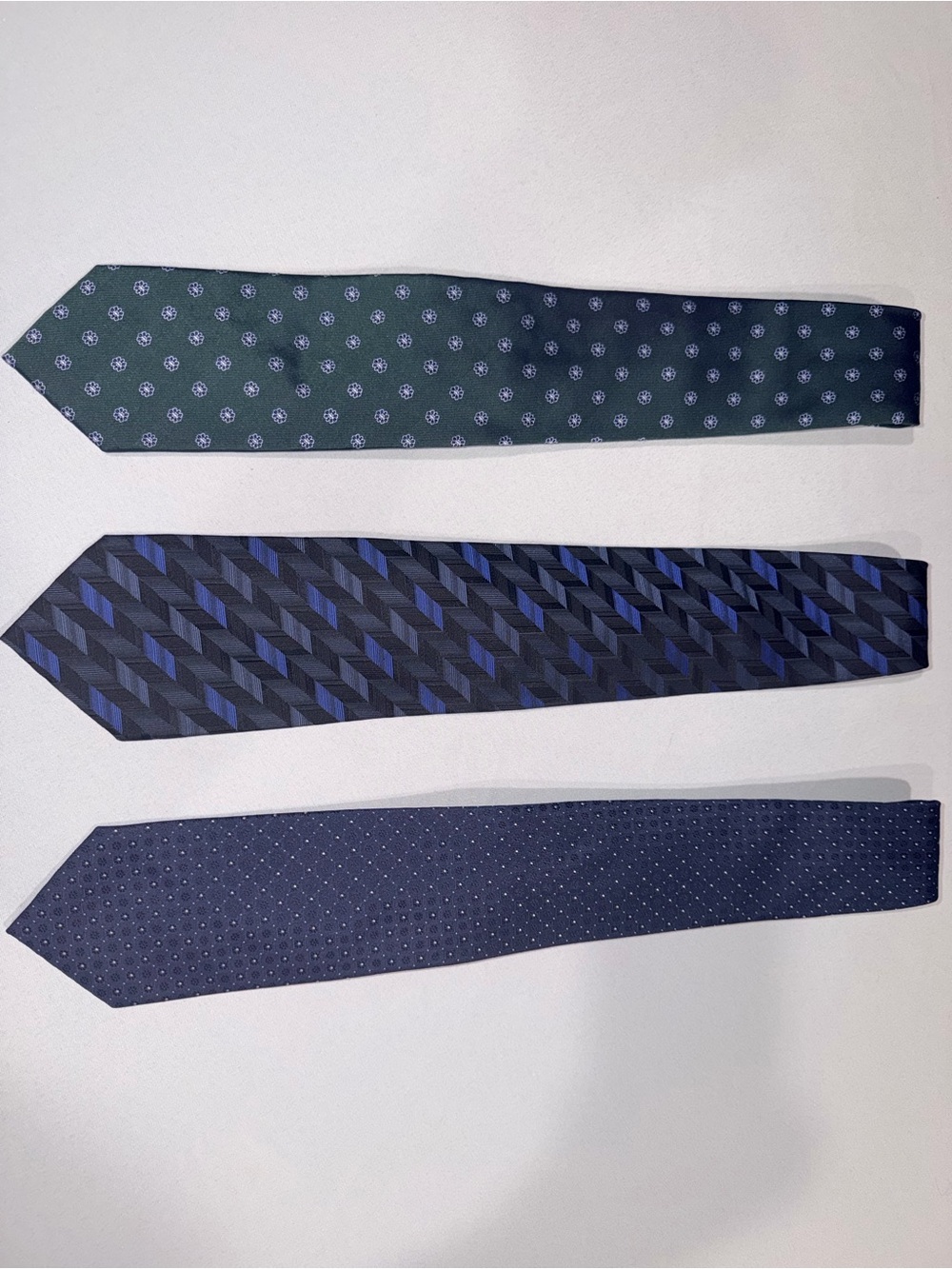 Men's Navy Patterned Silk Tie -
